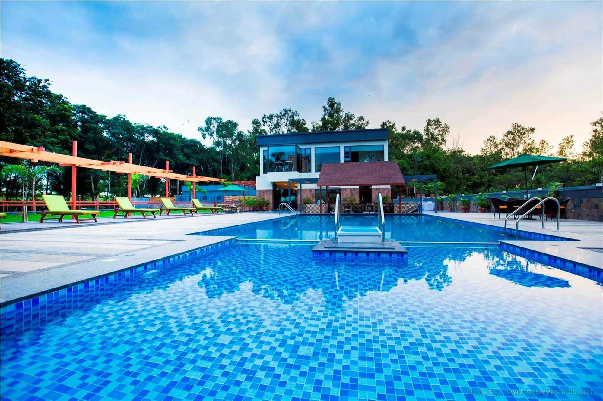 Vits Shalimar, Ankleshwar Hotel Exterior foto