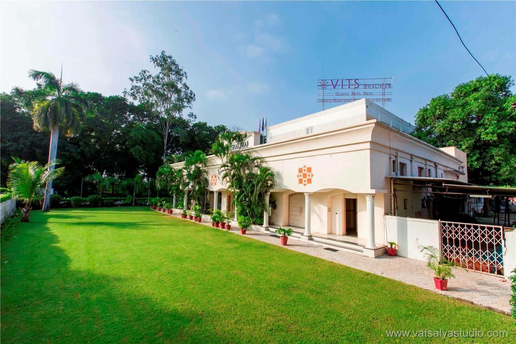 Vits Shalimar, Ankleshwar Hotel Exterior foto